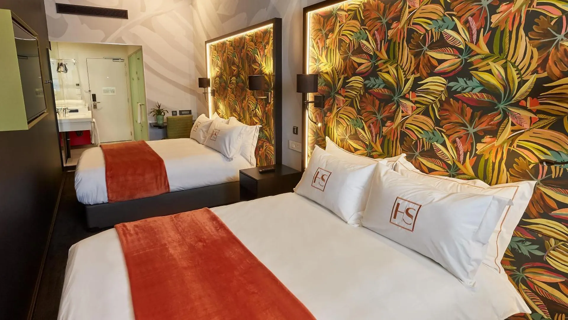 ****  Hotel Sky Cape Town South Africa