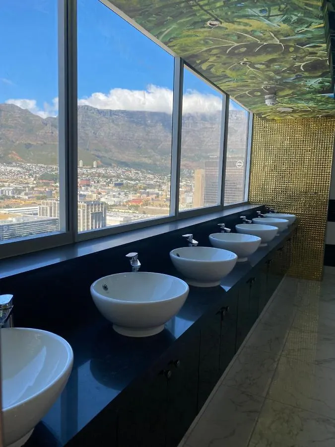 Hotel Sky Cape Town 4*,